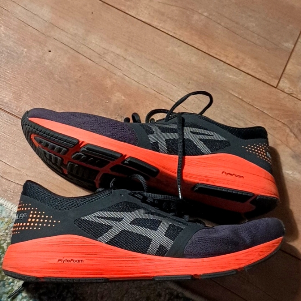 Asics roadhawkff running shoes